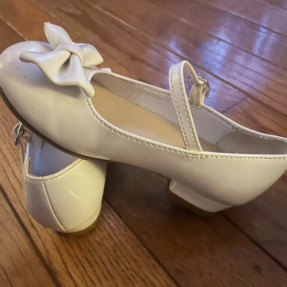 The Children's Place Other - Children’s Place white patent leather flats with bow & buckle strap! So sweet